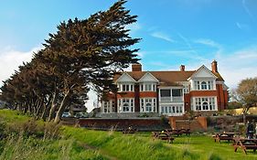 Beach House Hotel Milford 3*